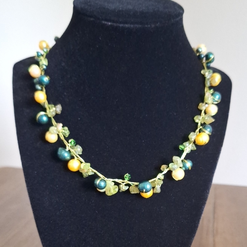 Freshwater Dyed Cultural Pearls and Natural Peridot Necklace